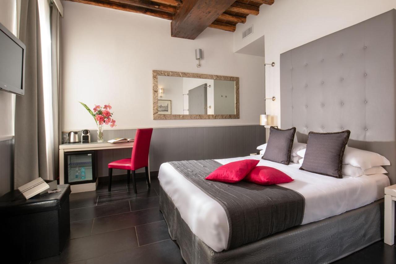 Stay Inn Rome Via Del Corso Zewnętrze zdjęcie