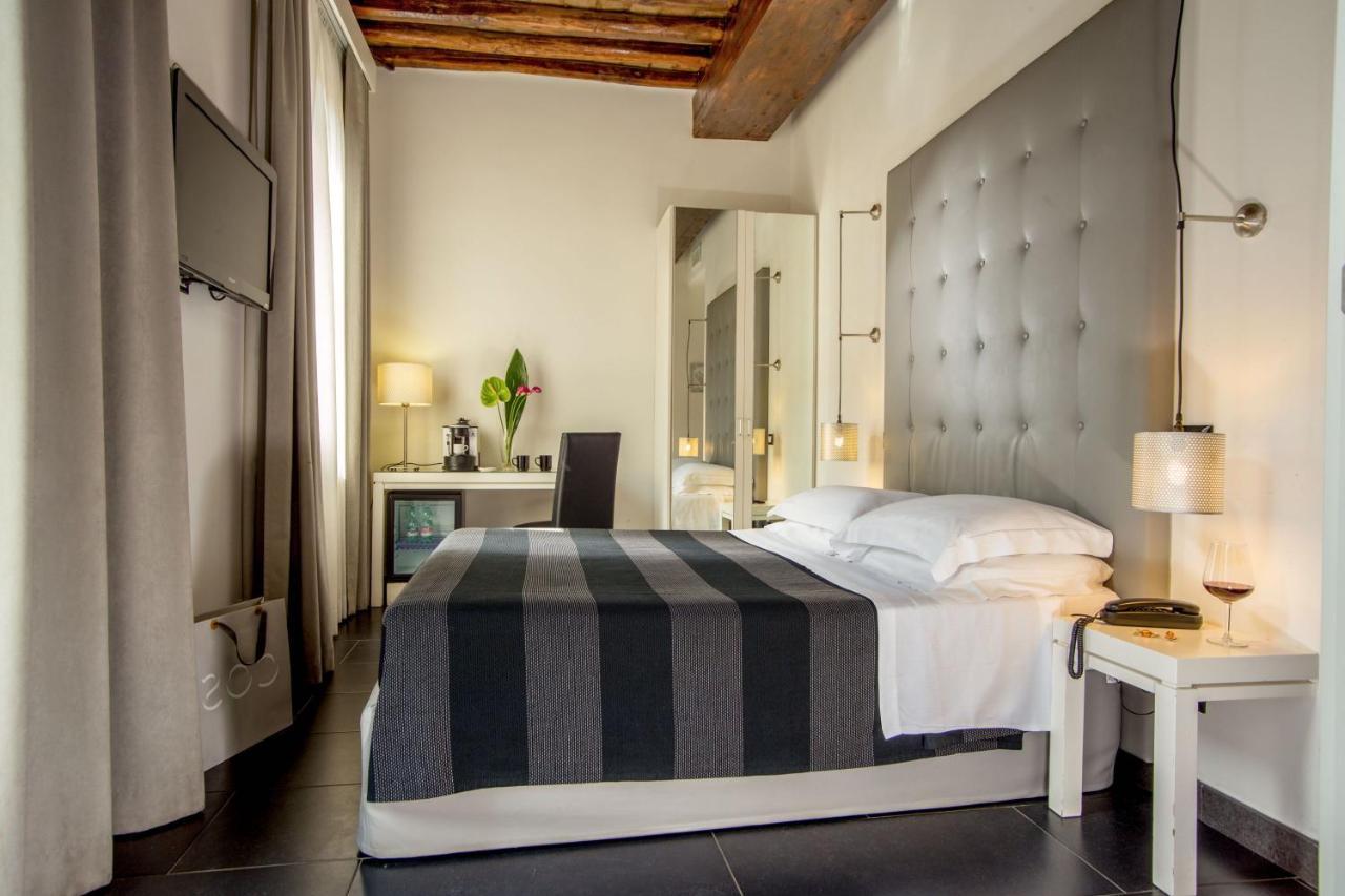 Stay Inn Rome Via Del Corso Zewnętrze zdjęcie