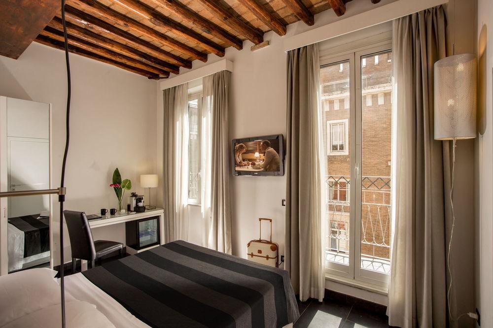 Stay Inn Rome Via Del Corso Zewnętrze zdjęcie